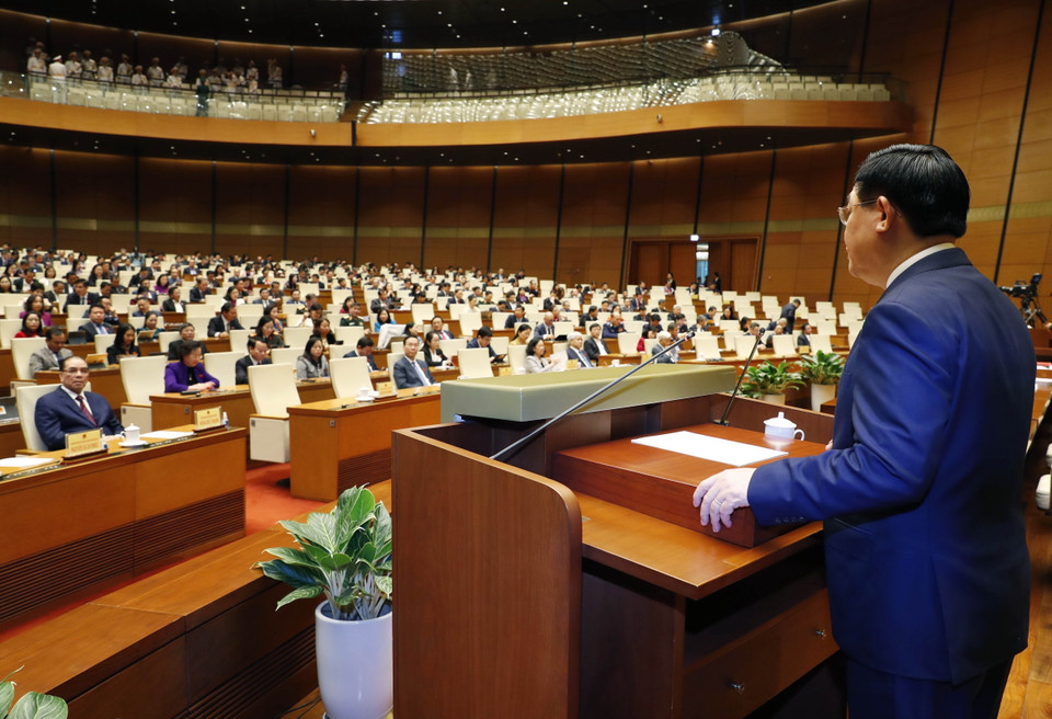 Chủ tịch Quốc hội Vương Đình Huệ phát biểu bế mạc Kỳ họp bất thường lần thứ 5, Quốc hội khóa XV. (Ảnh: Nhan Sáng/TTXVN)