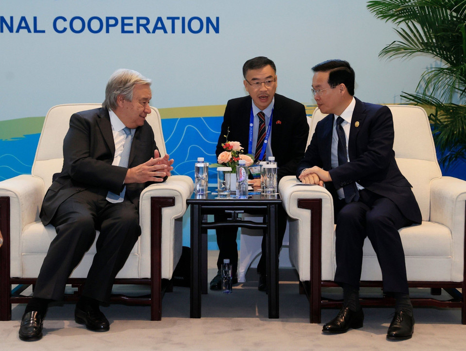 Chủ tịch nước Võ Văn Thưởng gặp Tổng Thư ký Liên hợp quốc Antonio Guterres. (Ảnh: Thống Nhất/TTXVN)