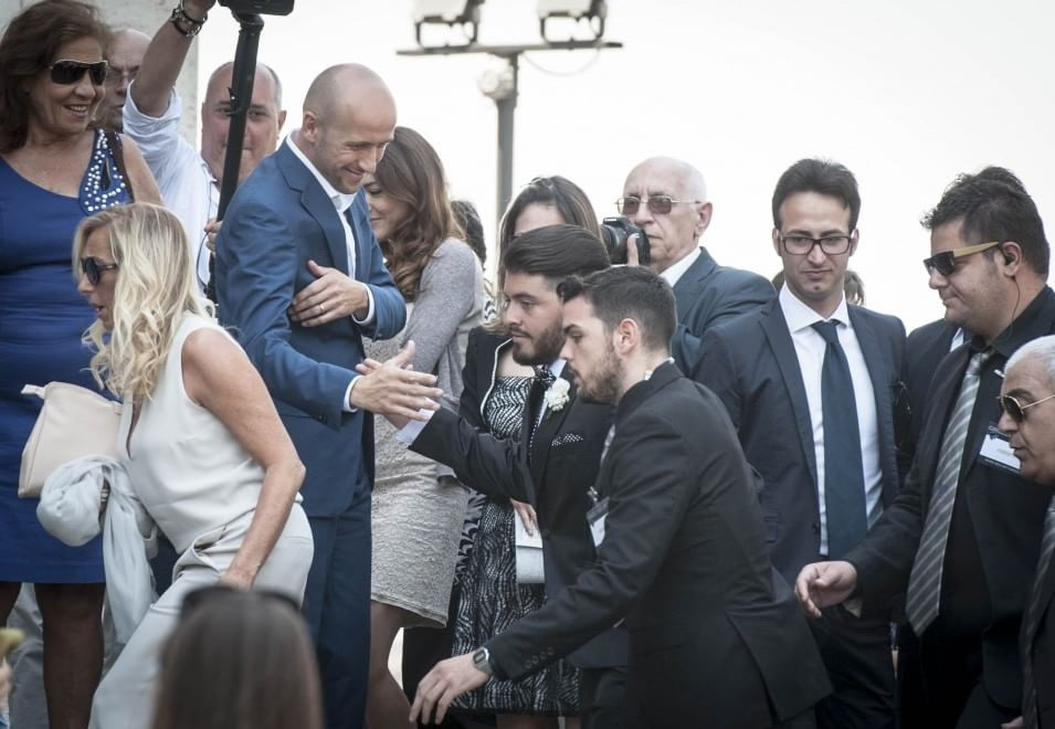 Đám cưới khá đông, nhưng thiếu Diego Maradona cha. (Nguồn: La Repubblica)