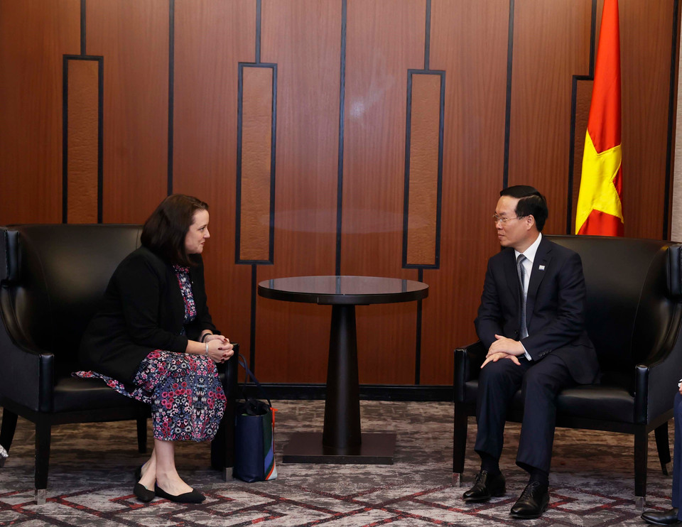 Chủ tịch nước Võ Văn Thưởng tiếp bà Erin Bromaghim, Phó Thị trưởng thành phố Los Angeles. (Ảnh: Thống Nhất/TTXVN)