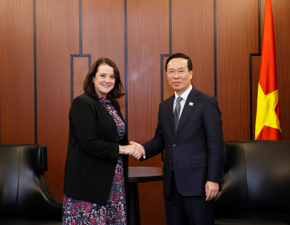 Chủ tịch nước Võ Văn Thưởng tiếp bà Erin Bromaghim, Phó Thị trưởng thành phố Los Angeles. (Ảnh: Thống Nhất/TTXVN)