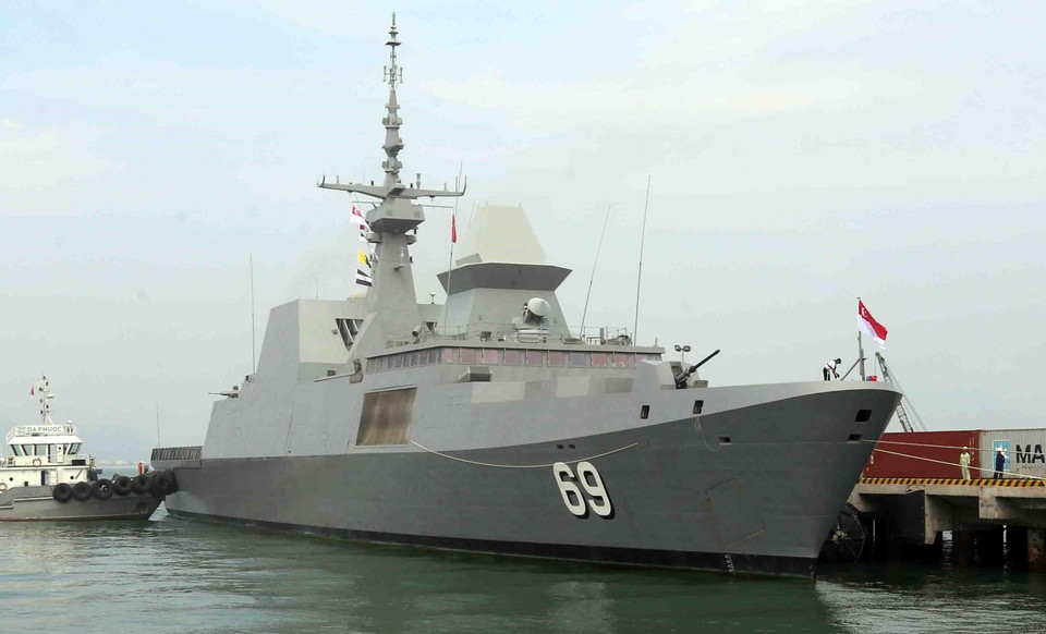 Từ ngày 26-29/42018, tàu khu trục RSS INTREPID của Hải quân Singapore cùng 150 sỹ quan và thủy thủ đoàn cập cảng Tiên Sa, tiến hành chuyến thăm xã giao thành phố Đà Nẵng. (Ảnh: Trần Lê Lâm/TTXVN)