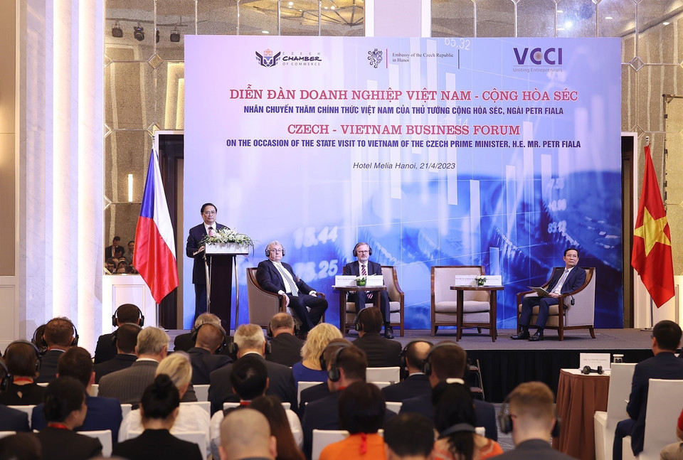 Thủ tướng Phạm Minh Chính phát biểu tại Diễn đàn Doanh nghiệp Việt Nam-Cộng hòa Séc. (Ảnh: Dương Giang/TTXVN)