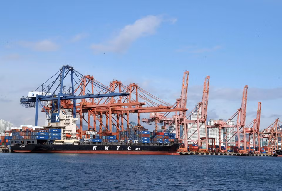 Cảng quốc tế Busan. (Ảnh: Thống Nhất/TTXVN)