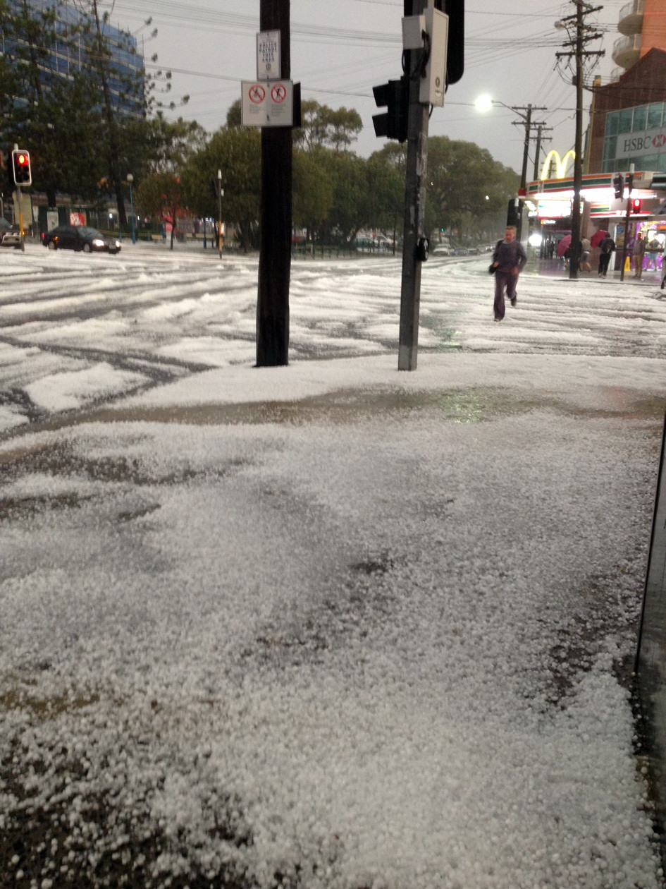 Các chuyên gia khí tượng Australia nhận định các cơn bão trong tuần qua và trận mưa đá này là lời cảnh báo về tình trạng biến đổi khí hậu. (Ảnh: Đỗ Vân/Vietnam+)