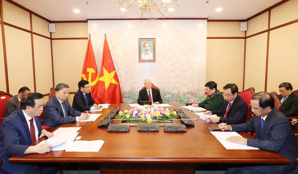 Tối 29/9/2020, tại Trụ sở Trung ương Đảng, Tổng Bí thư, Chủ tịch nước Nguyễn Phú Trọng điện đàm trực tiếp với Tổng Bí thư, Chủ tịch nước Trung Quốc Tập Cận Bình. (Ảnh: Trí Dũng/TTXVN)