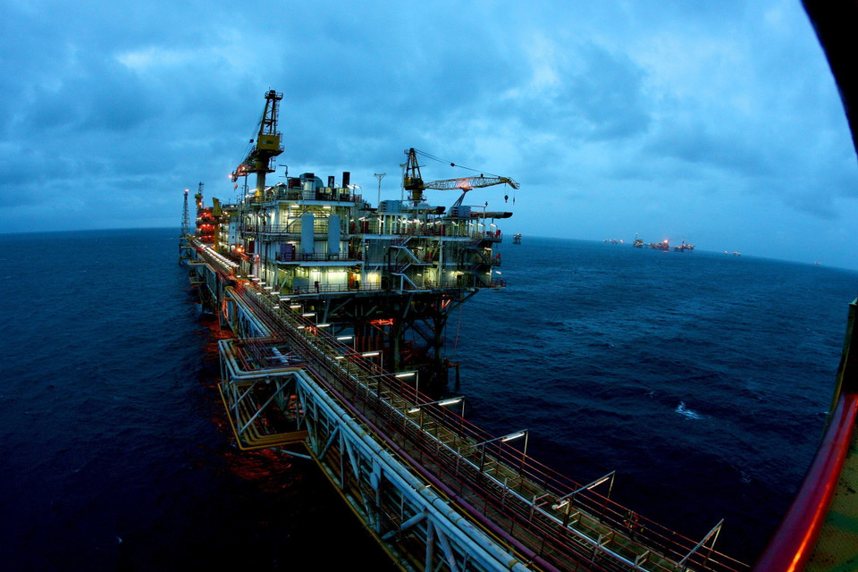 Giàn công nghệ trung tâm số 3 mỏ Bạch Hổ thuộc Xí nghiệp Khai thác Dầu khí là một đơn vị thành viên của Liên doanh Việt Nga Vietsovpetro được đưa vào vận hành năm 2003. (Ảnh: Huy Hùng/TTXVN)