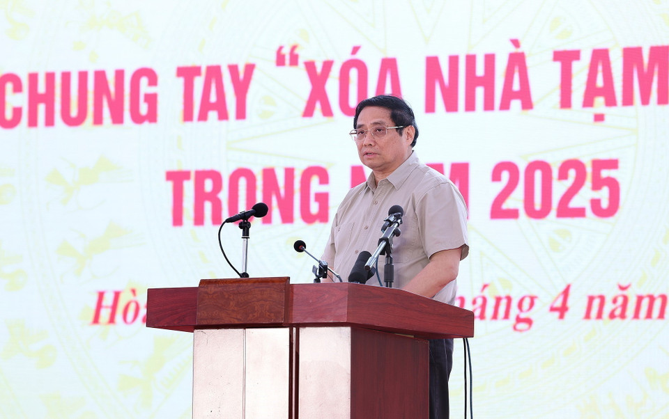 Thủ tướng Phạm Minh Chính phát động Phong trào thi đua “Xóa nhà tạm, nhà dột nát” trong cả nước. (Ảnh: Dương Giang/TTXVN)