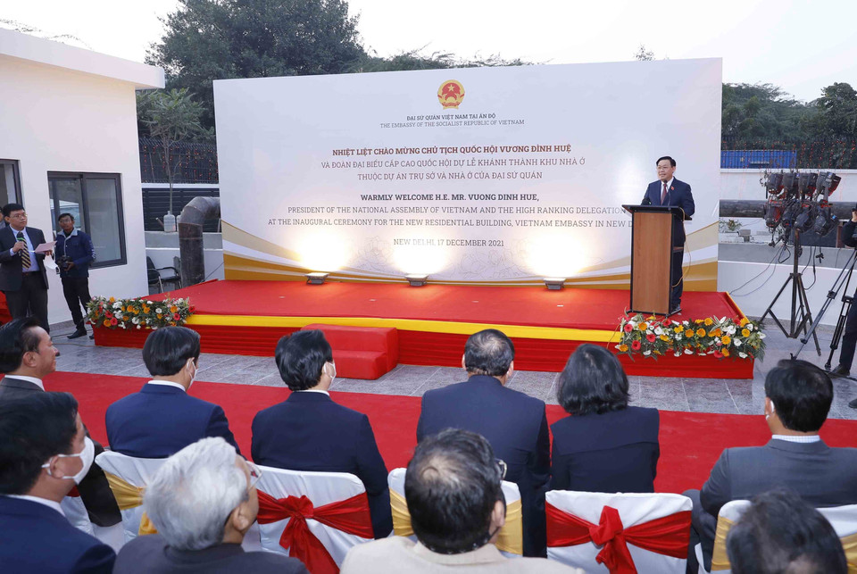 Chủ tịch Quốc hội Vương Đình Huệ phát biểu tại lễ khánh thành. (Ảnh: Doãn Tấn/TTXVN)