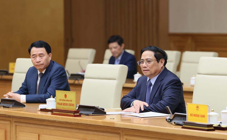 Thủ tướng Phạm Minh Chính phát biểu tại buổi tiếp Chủ tịch Liên minh Nghị sỹ hữu nghị Nhật Bản-Việt Nam Nikai Toshihiro. (Ảnh: Dương Giang/TTXVN)