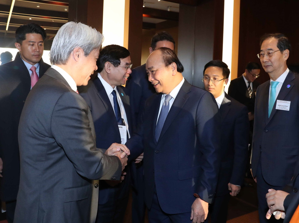 Thủ tướng Nguyễn Xuân Phúc và các đại biểu. (Ảnh: Thống Nhất/TTXVN)