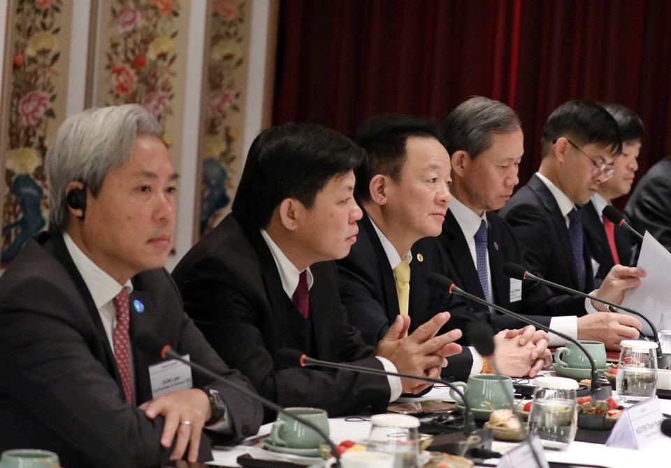 Các đại biểu tham dự toạ đàm. (Ảnh: Thống Nhất/TTXVN)