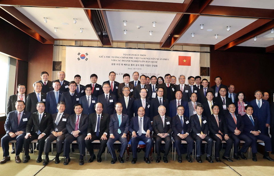 Thủ tướng Nguyễn Xuân Phúc và các đại biểu. (Ảnh: Thống Nhất/TTXVN)