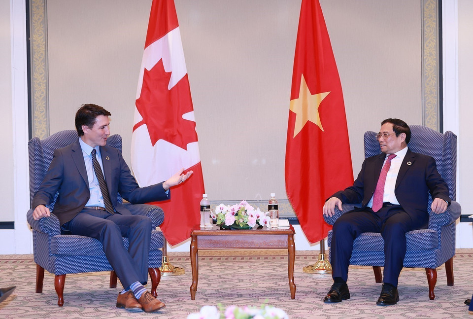 Thủ tướng Phạm Minh Chính gặp Thủ tướng Canada Justin Trudeau. (Ảnh: Dương Giang/TTXVN)