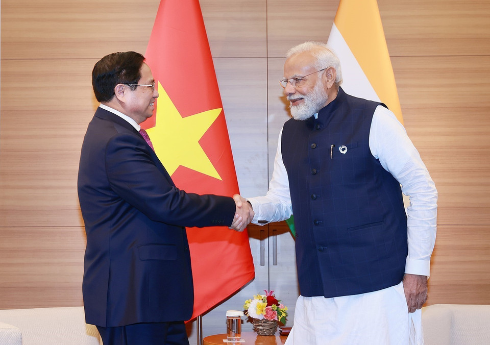 Thủ tướng Phạm Minh Chính gặp Thủ tướng Ấn Độ Narendra Modi. (Ảnh: Dương Giang/TTXVN)