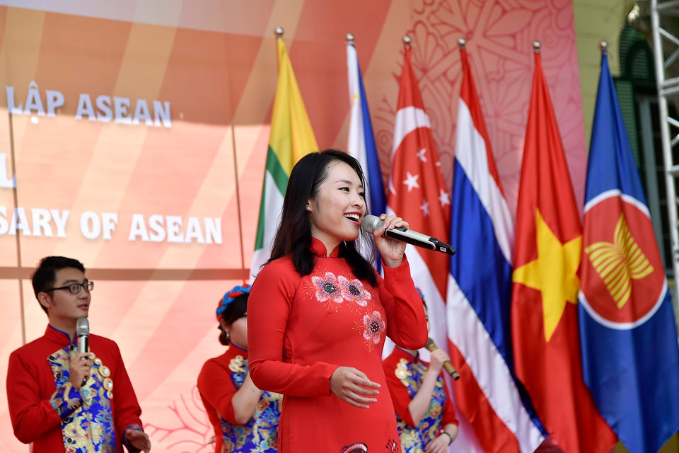 Một tiết mục văn nghệ tại Lễ hội. (Ảnh: Tuấn Anh/Báo Thế giới và Việt Nam)