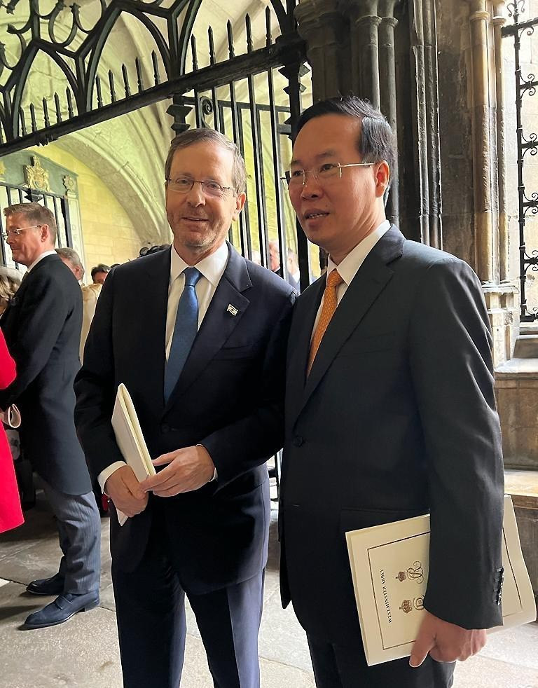 Chủ tịch nước Võ Văn Thưởng gặp Tổng thống Israel Isaac Herzog. (Ảnh: TTXVN phát)