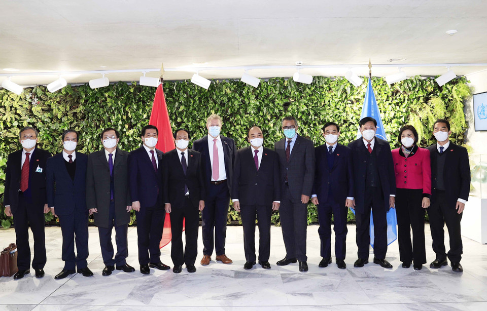 Chủ tịch nước Nguyễn Xuân Phúc gặp Tổng Giám đốc Tổ chức Y tế Thế giới Tedros Adhanom Ghebreyesus. (Ảnh: Thống Nhất/TTXVN)