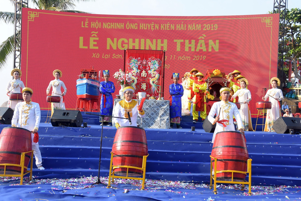 Lễ nghinh thần Nam Hải Đại tướng quân. (Ảnh: Lê Sen/TTXVN)