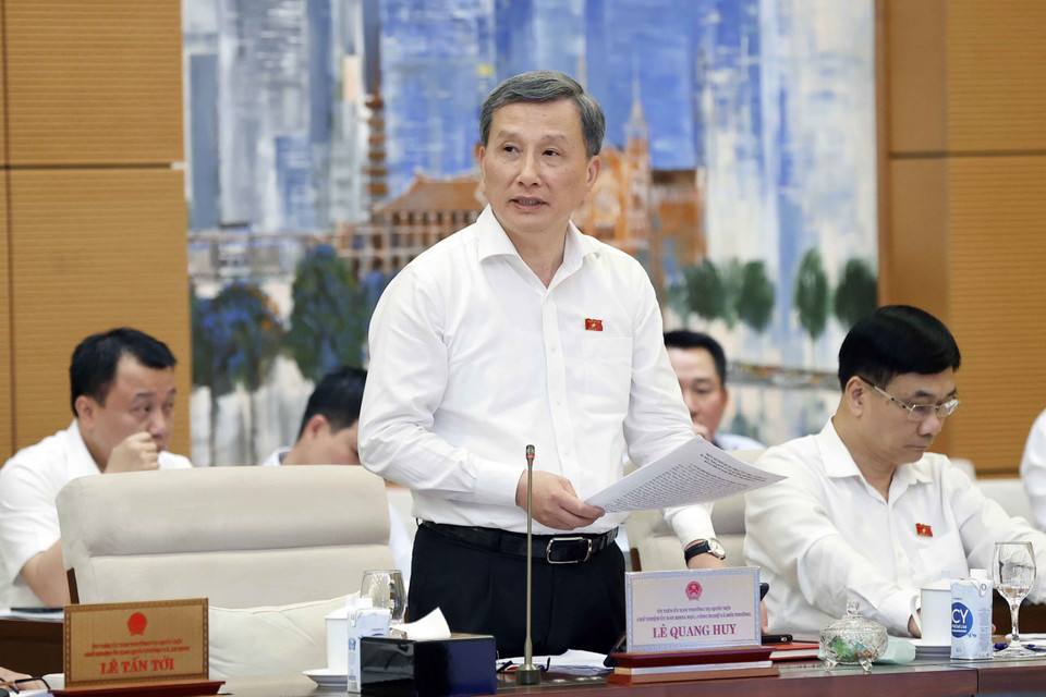 Chủ nhiệm Ủy ban Khoa học Công nghệ và Môi trường của Quốc hội Lê Quang Huy phát biểu. (Ảnh: Doãn Tấn/TTXVN)