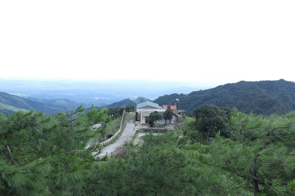 Những cơ sở lưu trú du lịch đẹp mơ màng trên đỉnh Mẫu Sơn. (Ảnh: Anh Tuấn/TTXVN)