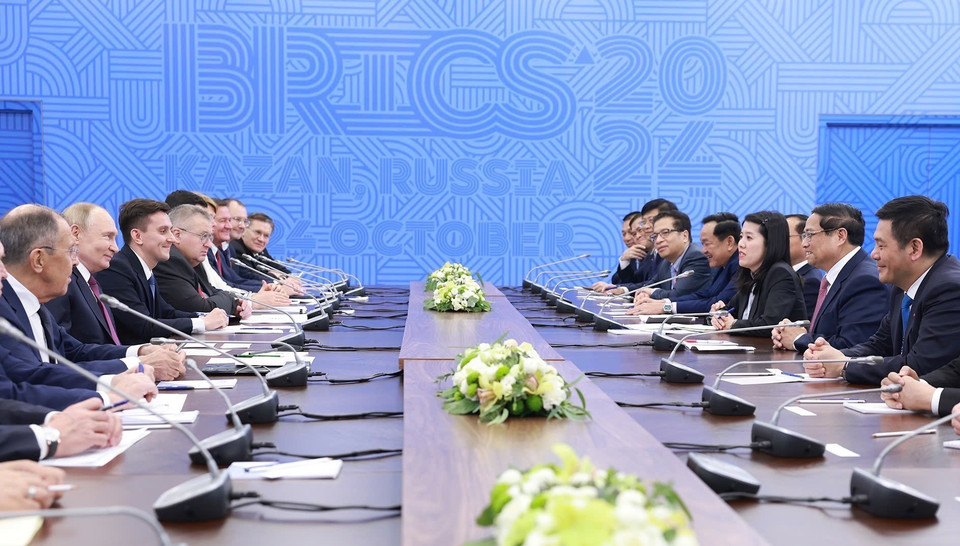 Thủ tướng Phạm Minh Chính hội đàm với Tổng thống Liên bang Nga Vladimir Putin, Chủ tịch Nhóm BRICS năm 2024. (Ảnh: Dương Giang/TTXVN)