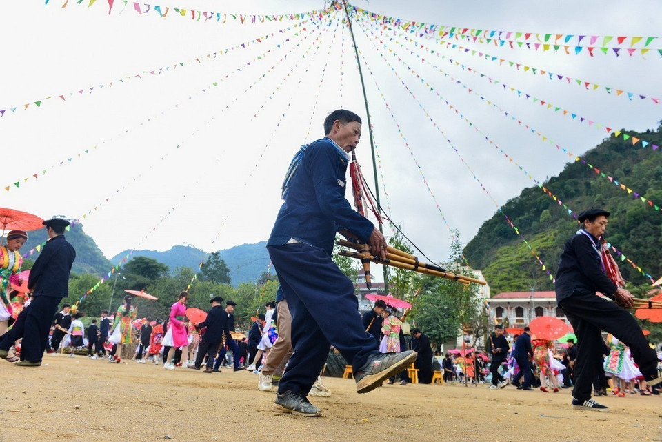 Ngày hội Ngày hội Văn hóa dân tộc Mông và Festival khèn Mông huyện Mèo Vạc năm 2023 là hoạt động văn hóa thường niên được huyện Mèo Vạc tổ chức nhằm bảo tồn các giá trị văn hóa truyền thống của nhân dân các dân tộc trên địa bàn huyện nói chung và văn hóa dân tộc Mông nói riêng. (Ảnh: Nam Thái/TTXVN)