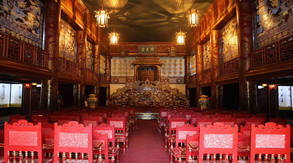 Nhà hát Duyệt Thị Đường trong Đại Nội Huế. (Ảnh: Hồ Cầu/TTXVN)