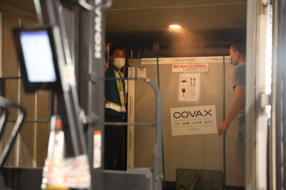 Đến nay, Việt Nam đã nhận hơn 117.000 liều vaccine AstraZeneca do Công ty Cổ phần Vaccine Việt Nam (VNVC) đặt mua. (Ảnh: Minh Quyết/TTXVN)