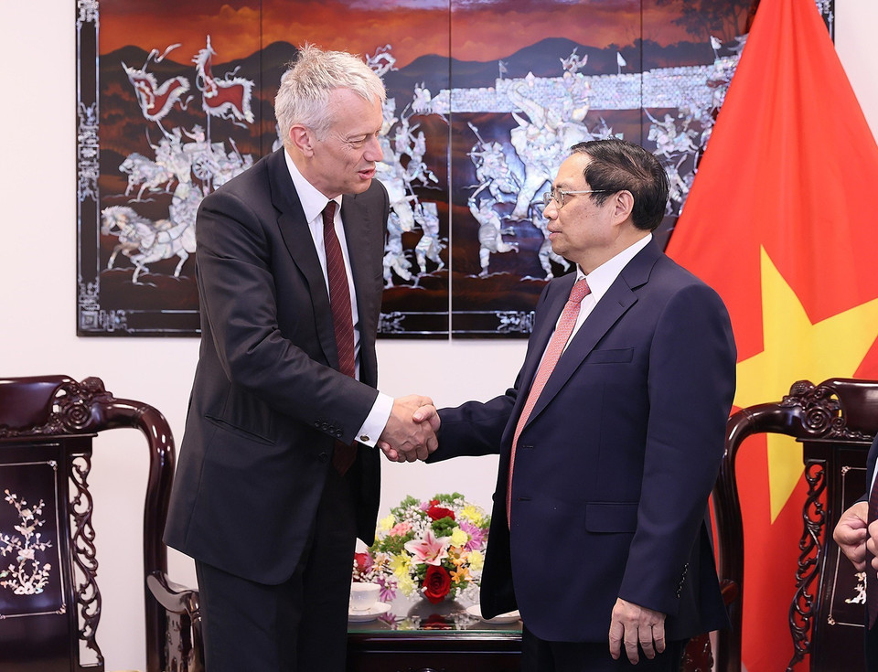 Thủ tướng Phạm Minh Chính tiếp ông James Quincey, Chủ tịch kiêm Giám đốc Điều hành của Coca-Cola. (Ảnh: Dương Giang/TTXVN)