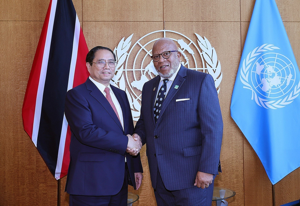 Thủ tướng Phạm Minh Chính gặp Đại sứ Dennis Francis, Chủ tịch Đại hội đồng Liên hợp quốc Khóa 78. (Ảnh: Dương Giang/TTXVN)