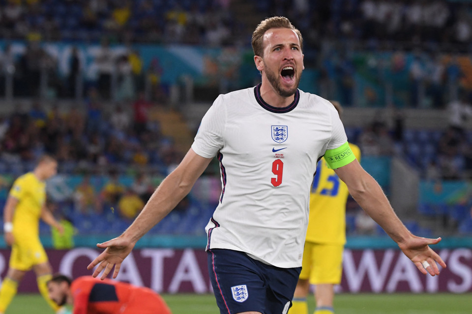 Tiền đạo đội tuyển Anh Harry Kane ăn mừng bàn thắng mở tỷ số trước Ukraine trong trận tứ kết EURO 2020 ở Rome, Italy ngày 3/7. (Ảnh: AFP/TTXVN)