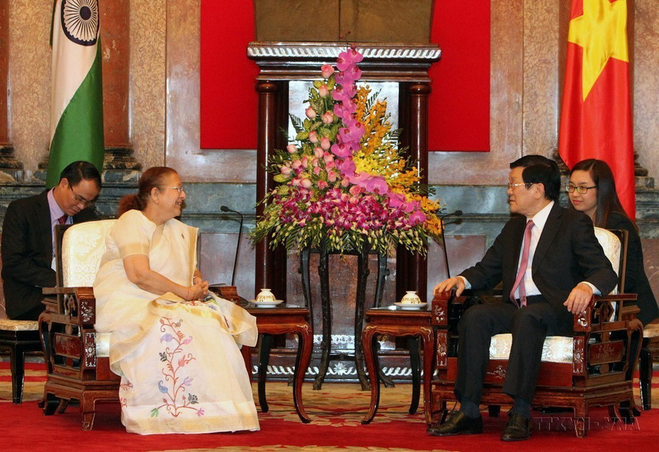 Chủ tịch nước Trương Tấn Sang tiếp bà Sumitra Mahajan, Chủ tịch Hạ viện CH Ấn Độ sang Việt Nam dự Đại hội đồng Liên minh nghị viện thế giới lần thứ 132 (IPU-132). (Ảnh: Nguyễn Khang/TTXVN)