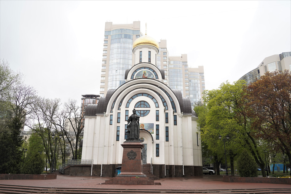 Tượng Nữ hoàng Elizabeta Petrovna, người khai sinh ra thành phố. (Ảnh: Duy Trinh/TTXVN)