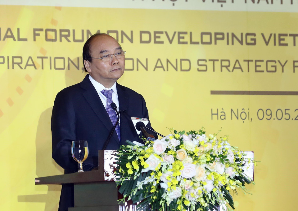 Thủ tướng Nguyễn Xuân Phúc phát biểu tại Diễn đàn quốc gia phát triển doanh nghiệp công nghệ Việt Nam. (Ảnh: Thống Nhất/TTXVN)