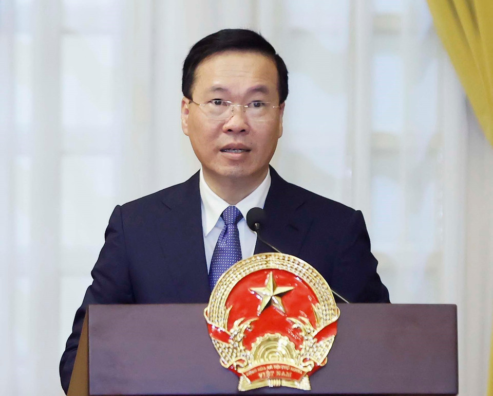 Chủ tịch nước Võ Văn Thưởng phát biểu chúc mừng Thượng tướng Nguyễn Duy Ngọc, Thứ trưởng Bộ Công an. (Ảnh: Thống Nhất/TTXVN)