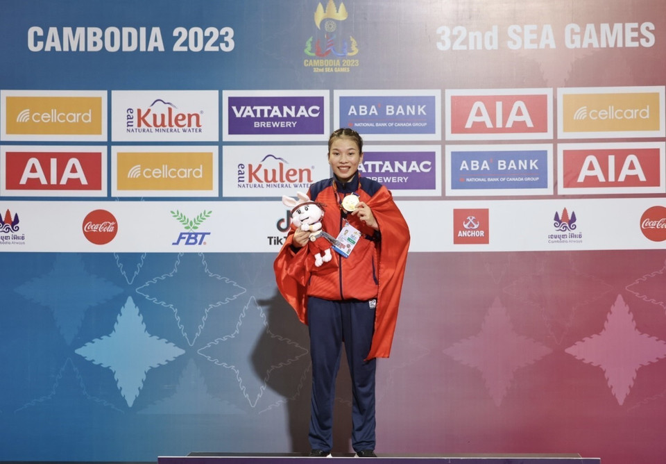 Vận động viên Triệu Thị Phương Thủy thi đấu xuất sắc giành huy chương Vàng thứ tư cho Đội tuyển Kun Khmer. (Ảnh: Minh Quyết/TTXVN)