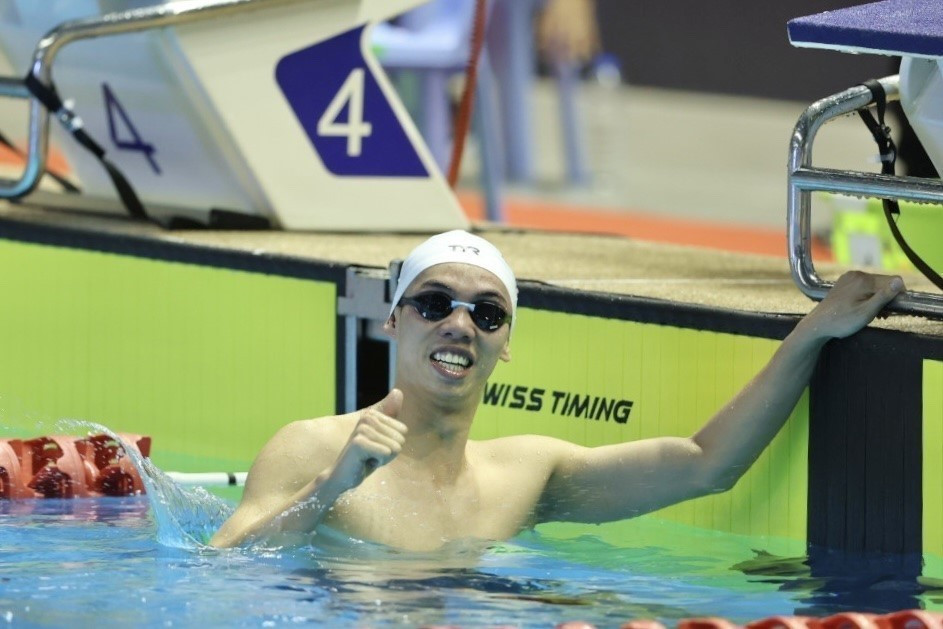 Vận động viên Nguyễn Huy Hoàng về nhất tại chung kết Bơi 400m tự do nam với thành tích 3 phút 49 giây 50. (Ảnh: Minh Quyết/TTXVN)