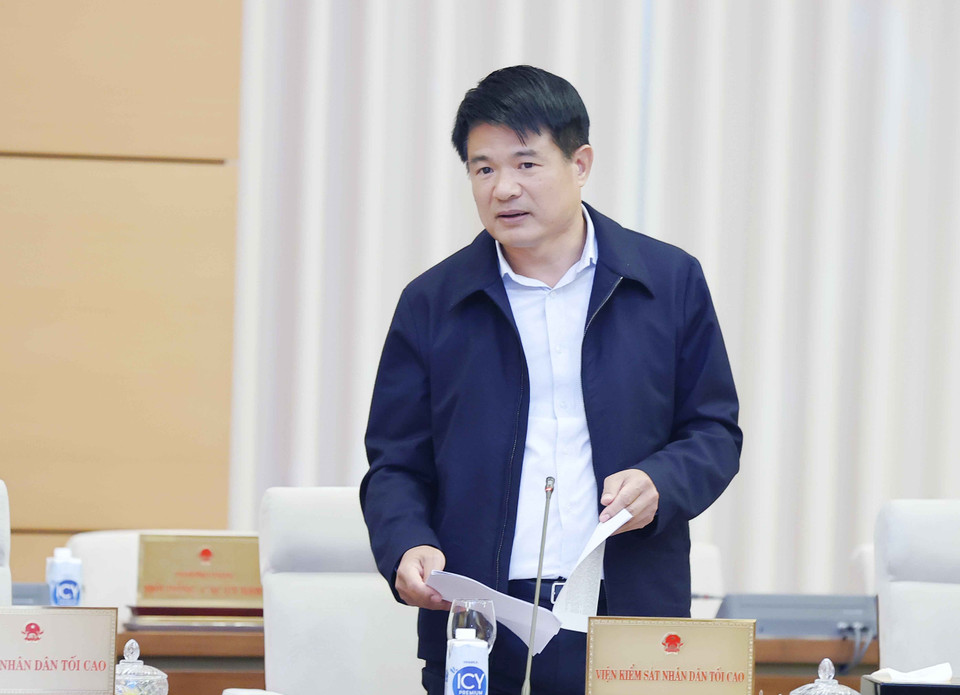 Phó Viện trưởng Viện kiểm sát nhân dân tối cao Nguyễn Huy Tiến phát biểu ý kiến. (Ảnh: Doãn Tấn/TTXVN)