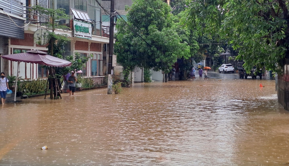Một số khu vực nước lũ dâng cao gây ngập lụt tại thành phố Hà Giang. (Ảnh: Đức Thọ/TTXVN)
