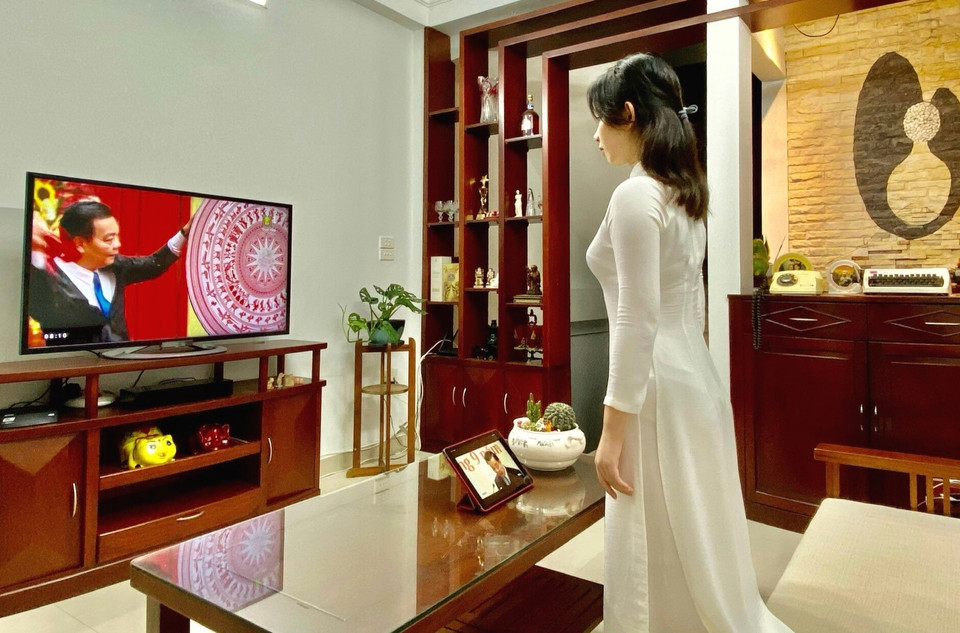 Lễ khai giảng được truyền hình trực tiếp do ảnh hưởng dịch COVID-19. (Ảnh: Thanh Tùng/TTXVN)