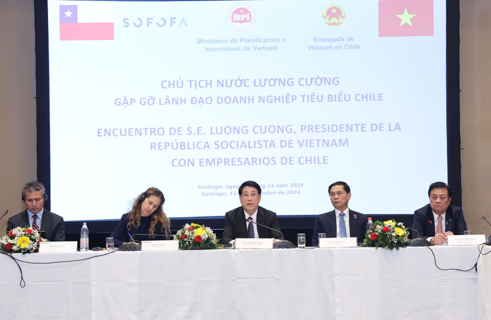 Chủ tịch nước Lương Cường phát biểu tại cuộc gặp gỡ các lãnh đạo doanh nghiệp tiêu biểu Chile. (Ảnh: Lâm Khánh/TTXVN)