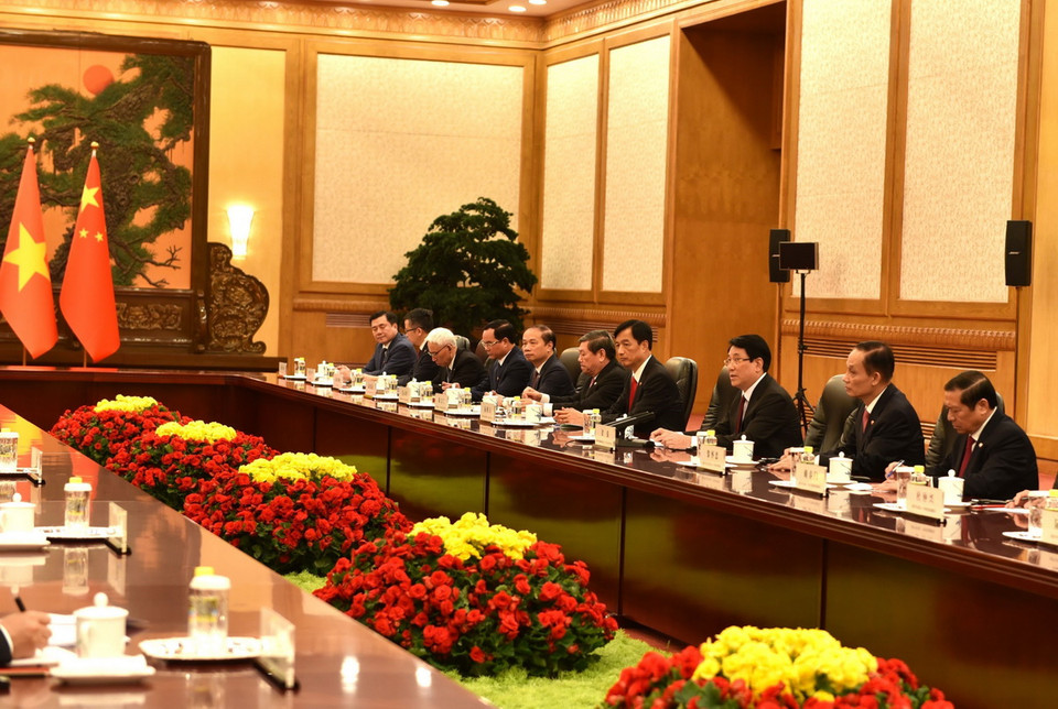 Đồng chí Lương Cường cùng đoàn công tác Đảng Cộng sản Việt Nam tại buổi hội kiến Tổng Bí thư, Chủ tịch nước Trung Quốc Tập Cận Bình. (Ảnh: Thành Dương/TTXVN)