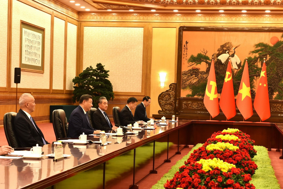 Tổng Bí thư, Chủ tịch nước Trung Quốc Tập Cận Bình tiếp đồng chí Lương Cường cùng đoàn công tác Đảng Cộng sản Việt Nam. (Ảnh: Thành Dương/TTXVN)