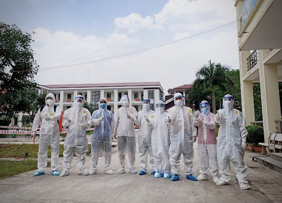 Đội ngũ nhân viên y tế, người làm việc tại các khu cách ly số 7 đều được đào tạo, tập huấn kiến thức, kỹ năng trong công tác phòng chống dịch bệnh. (Ảnh: Tuấn Anh-Hoàng Long/TTXVN phát)