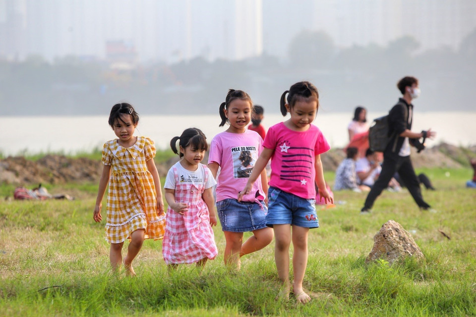 Các em nhỏ được gia đình cho đến địa chỉ này để nghỉ dưỡng, thư giãn. (Ảnh: Tuấn Đức/TTXVN)