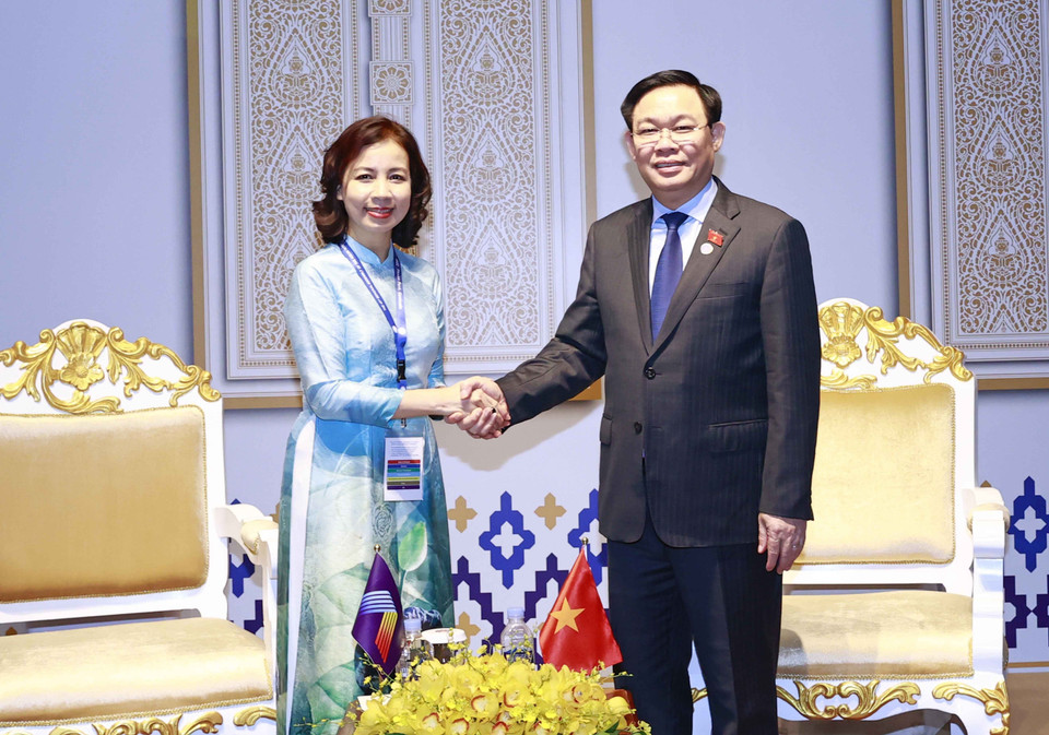 Chủ tịch Quốc hội Vương Đình Huệ tiếp Tổng Thư ký AIPA Nguyễn Tường Vân. (Ảnh: Doãn Tấn/TTXVN)