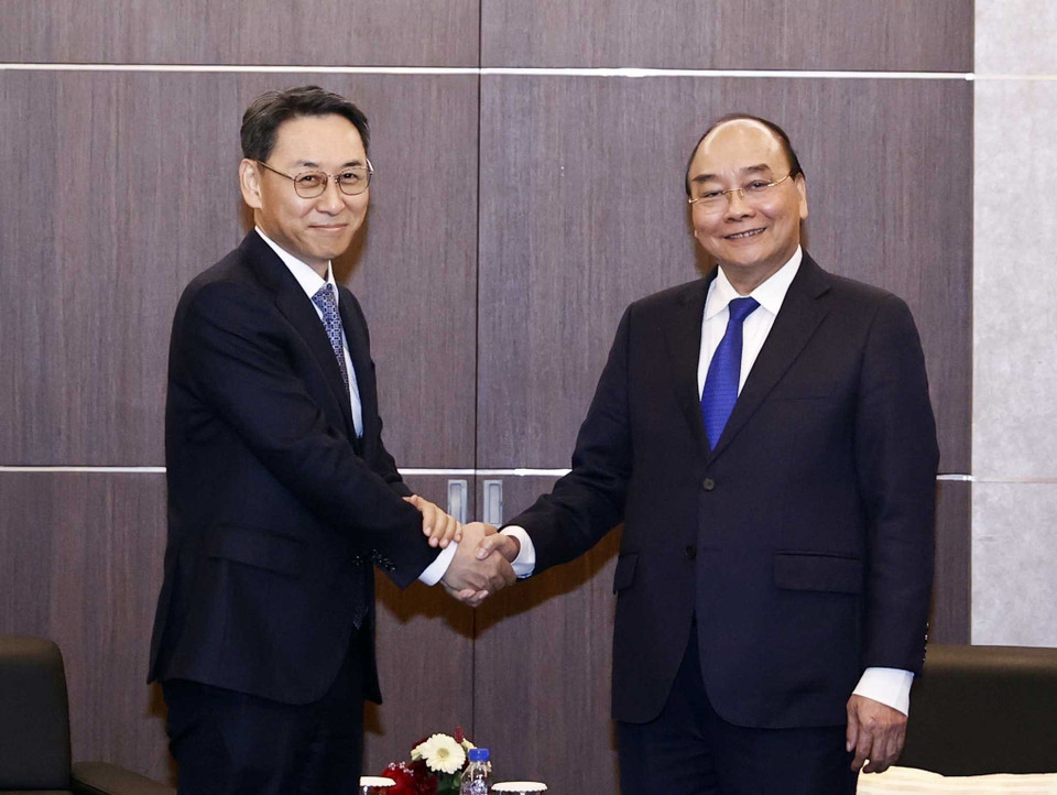 Chủ tịch nước Nguyễn Xuân Phúc tiếp ông Yeonin Jung, Giám đốc điều hành, Chủ tịch Tập đoàn Doosan Enerbility. (Ảnh: Thống Nhất/TTXVN)