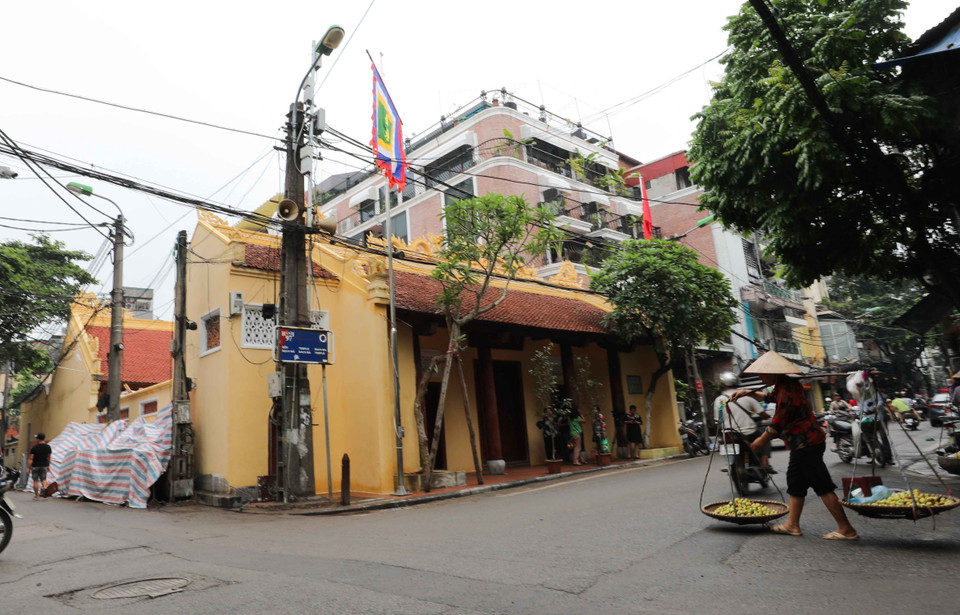 Đền Bạch Mã là một trong tứ trấn của Thăng Long-Hà Nội, hiện đang tọa lạc trên địa bàn phường Hàng Buồm, quận Hoàn Kiếm (Hà Nội). (Ảnh: Thanh Tùng/TTXVN)