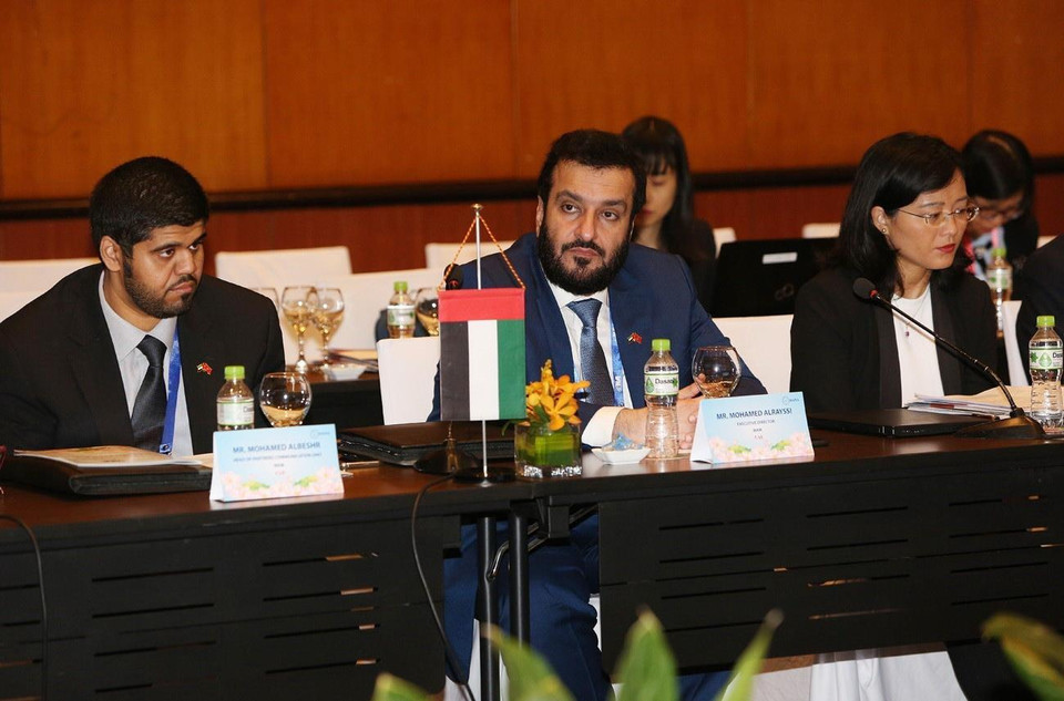 Ông Mohamed Alrayssi (giữa), Giám đốc điều hành Cơ quan Tin tức Các Tiểu vương quốc Arab Thống nhất (UAE) tham dự cuộc họp. (Ảnh: Dương Giang/TTXVN)